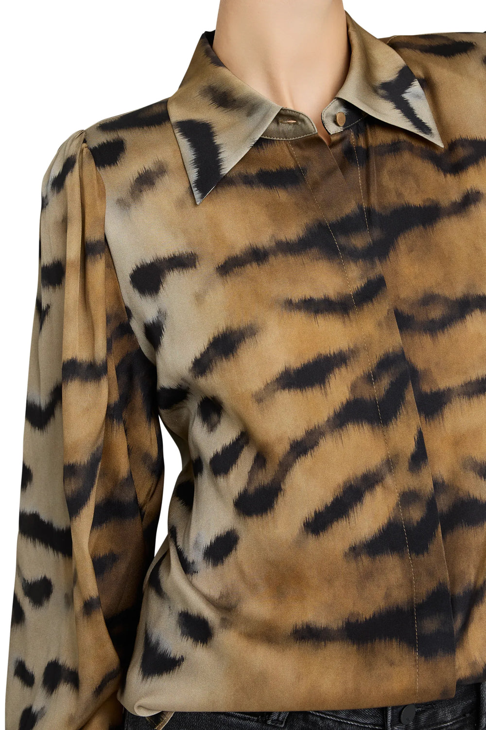 Pointed-collar silk blouse in tiger-inspired stretch fabric with long sleeves, classic fit; front view on model.