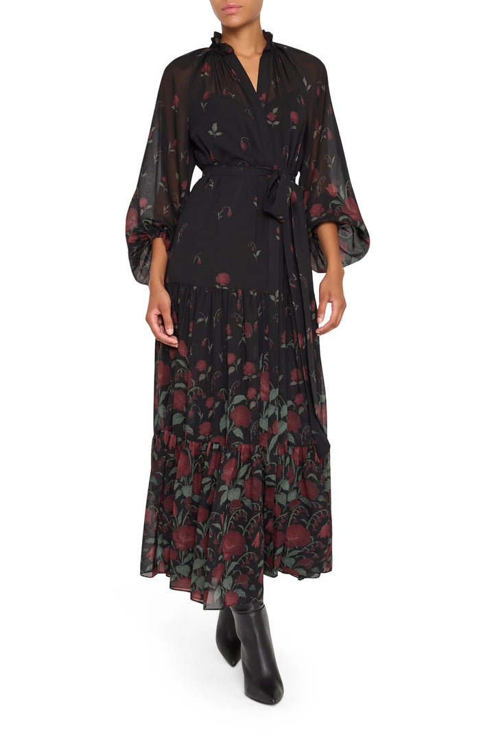 Chiffon long dress with sheer sleeves, shirt front, fluid silhouette; relaxed fit. Front view on model.