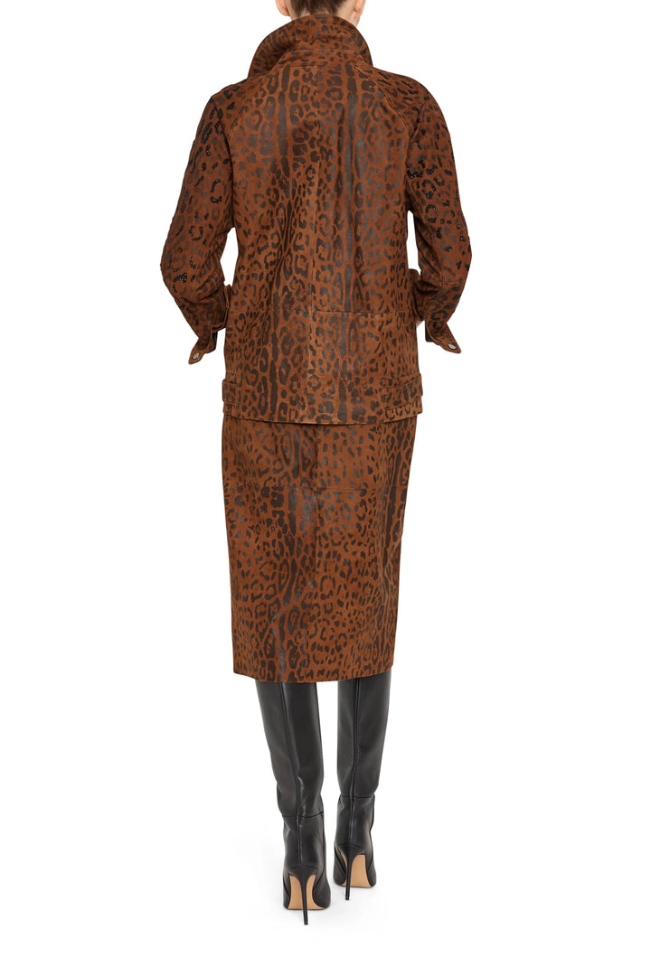 Leopard suede jacket, straight silhouette, hip-length, structured seams; back view on model.