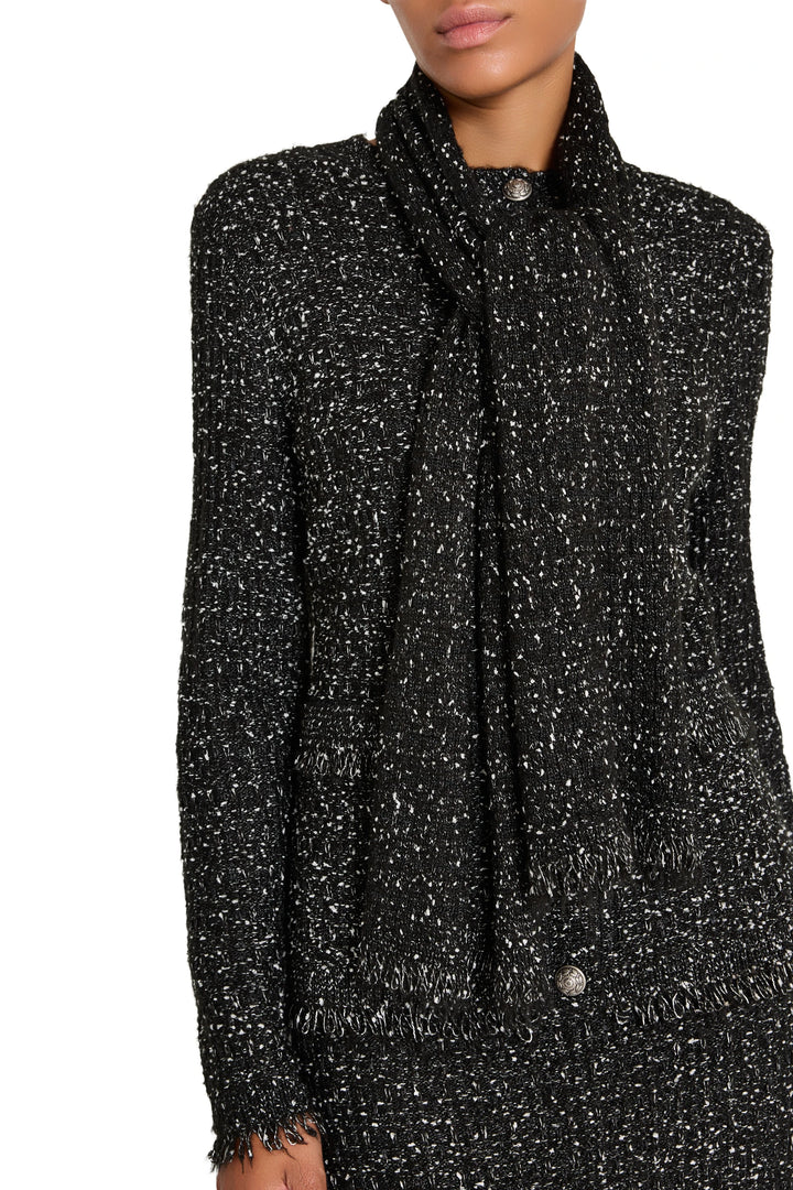 Chic cardigan in woven tweed with long sleeves, straight silhouette, button front; front view on model.