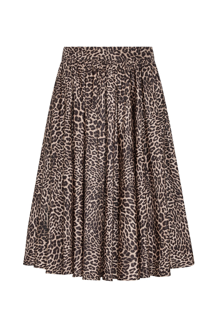 Knee-length, pleated taffeta skirt with leopard print; structured silhouette. Front view on white.